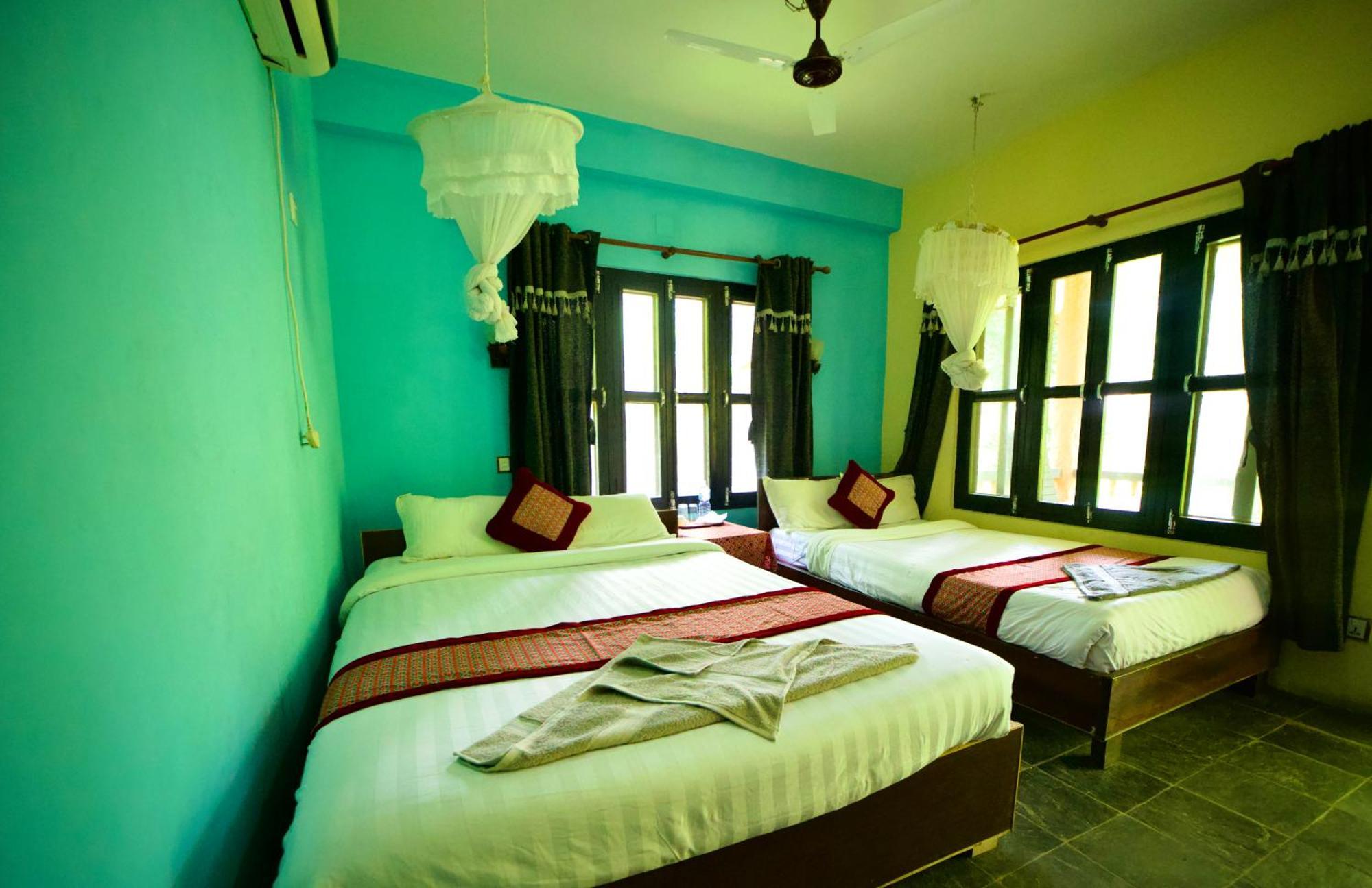 Chitwan Gaida Lodge - Animal Lovers & Birdwatchers Paradise سوراها المظهر الخارجي الصورة